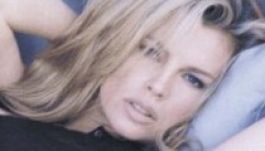 Kim Basinger betöltötte a hatvanat