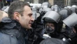 Klicsko a főtér elhagyására kérte a kijevi nőket és a gyerekeket