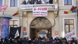 Bevették a pártszékházakat Kolozsváron a Verespatak-aktivisták