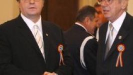 Vadim Tudor harcostársát jelöli a szenátus alkotmánybírónak