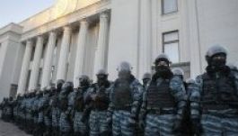 Janukovics nem akarja bevetni a hadsereget