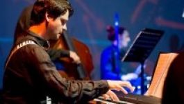 Cári Tibor: a zenének túl kell élnie az előadást