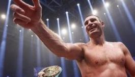 Nyugdíjazta a politikai pályára lépett Vitalij Klicskót a WBC