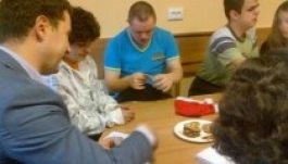 Ajándékok a csíkszeredai fogyatékkal élőknek