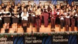 Ezer karácsonyi fény és a győztes Ákom-bákom