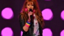 Kitiltották múltja miatt Krasznai Tündét a parlamentből