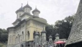 Zarándoklat-háború a Román Ortodox Egyház és utazási irodák között