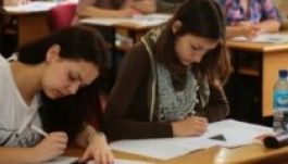 Tömegesen buktak a diákok a  próbaérettségin