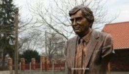 Felavatták Antall József első szobrát Erdélyben