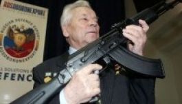 Elhunyt Mihail Kalasnyikov legendás hírű orosz lőfegyvertervező