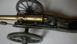 Ágyúmakettet foglalt le 