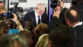 Tízezer euróval „szúrják ki” Mihail Hodorkovszkij szemét