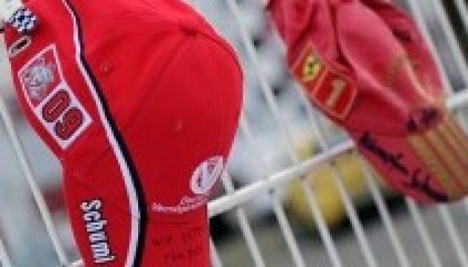 Továbbra is válságos Schumacher állapota