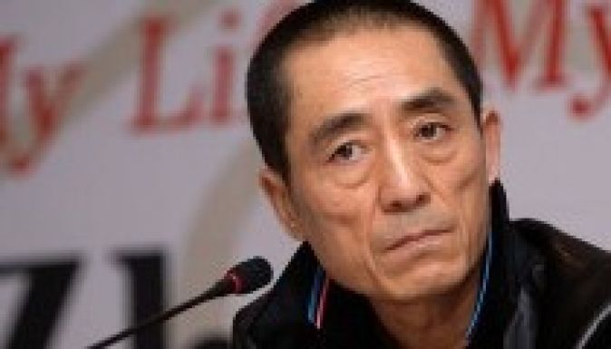 Megbüntették a kínai sztárrendezőt, mert túl sok gyereke született