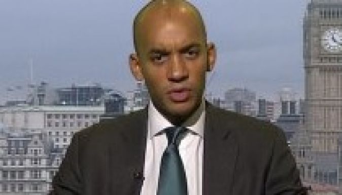 A brit pártok közös frontot nyitnak a bevándorlók ellen