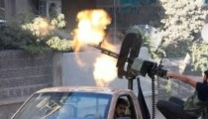 Újabb offenzívát indítottak a szíriai kormányerők Aleppónál