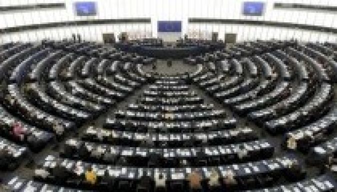 EP:  tiszteletben kell tartani a szabad mozgáshoz való jogot