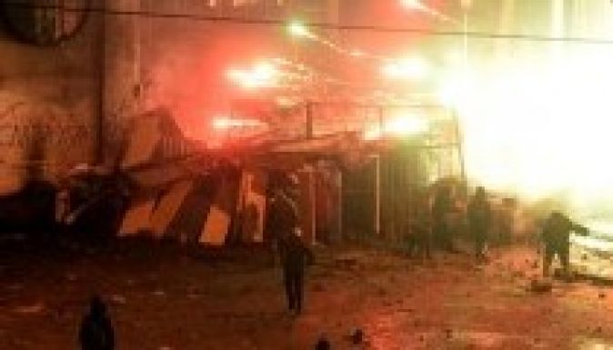 Középkori katapultot építettek a kijevi tüntetők