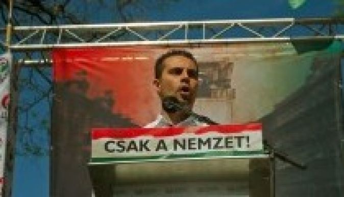 Letiltatnák Vona Gábor Jobbik-elnök londoni gyűlését