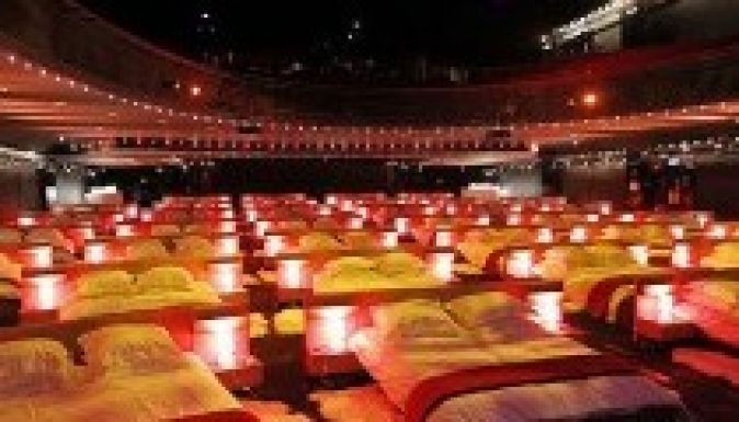 Divatba jönnek az ágyas mozik? (GALÉRIA)