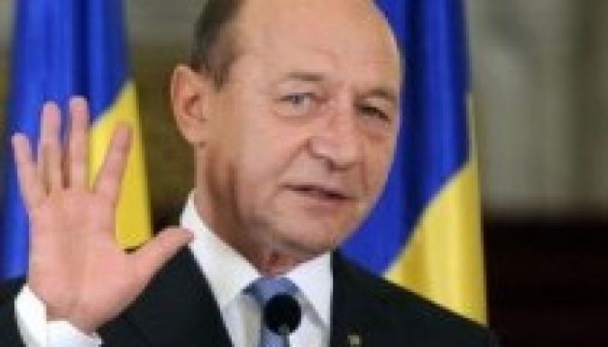 Băsescu ellenkezése miatt bukhat az IMF-hitelszerződés