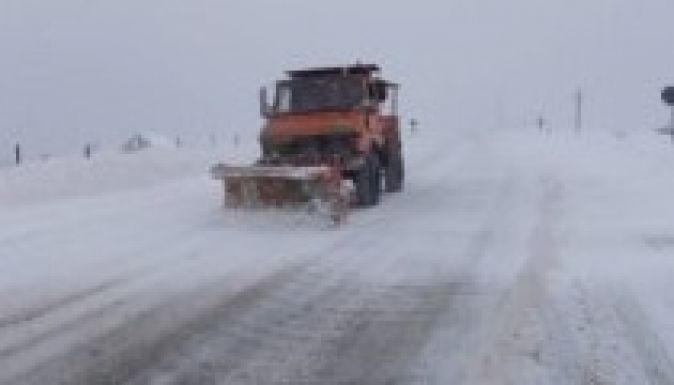 Nagyon itt a tél: áramkimaradások, vonatkésések, lezárt utak