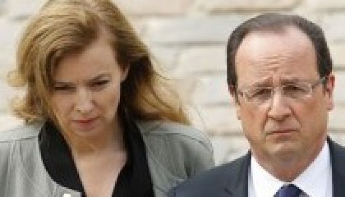 Félrelépése miatt ismét facér Francois Hollande