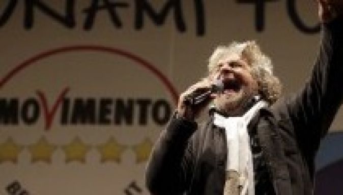 Csokipénzzel dobálták az olasz parlamentben a kormánypártiakat