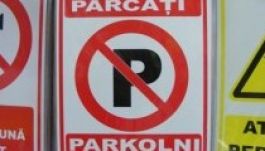 Megjelentek a kétnyelvű kaputáblák a kereskedelemben