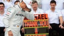 Mégsincs túl az életveszélyen Michael Schumacher?