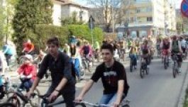 Csak a tél idejére tiltanák ki a kerékpárosokat Marosvásárhely főteréről