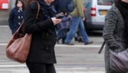 Egyre több gyalogos megy neki lámpaoszlopnak