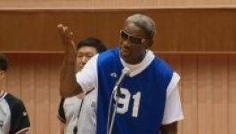 Észak-Korea diktátorának énekelt a Féreg (VIDEÓ)