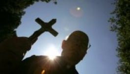 Ördögűző tanfolyamokat tart egyre-másra a Vatikán