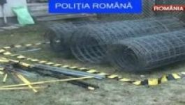 Darabokra szedik és lopják az észak-erdélyi autópályát