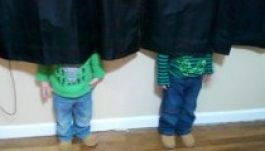 Minden gyerek így kezdi a bújócskázást (GALÉRIA)