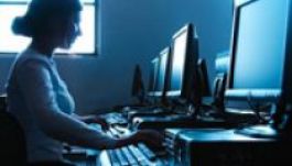 Internetes lelkigondozói képzést tartanak önkénteseknek