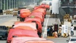 Elindulhat az első déli segély Észak-Koreába