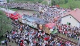 Koncert és játszóház is lesz a csíksomlyói zarándokvonaton