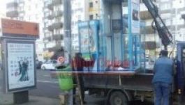 Elszállítják a nyilvános telefonfülkéket Kolozsváron