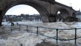 Halálos áldozatai is vannak a franciaországi esőzéseknek