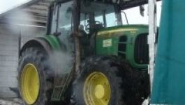 Olaszországban ellopott traktort akart behozni az országba