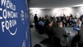 Üzent a pápa a davosi gazdasági fórum résztvevőinek