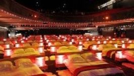 Divatba jönnek az ágyas mozik? (GALÉRIA)