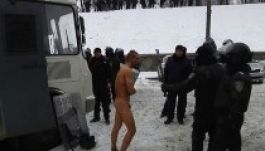 Csak erős idegzetűek nézzék meg ezt a kijevi kínzásvideót