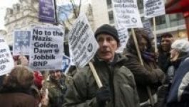 Több száz antifasiszta várta Vona Gábort Londonban