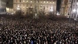 Zsúfolásig megtelt a Scala előtti tér az Abbadót búcsúztató koncerten