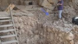 Háromszázezer éves tűzhelyet találtak egy izraeli barlangban