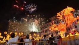 Tűzijátékok borították be Kína egét a ló évének kezdetén