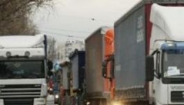 Fizetős lesz a kamionosok számára Szatmárnémeti